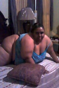 delicious AND mind-blowing LATINA bbw (HALF-NUDE-1)